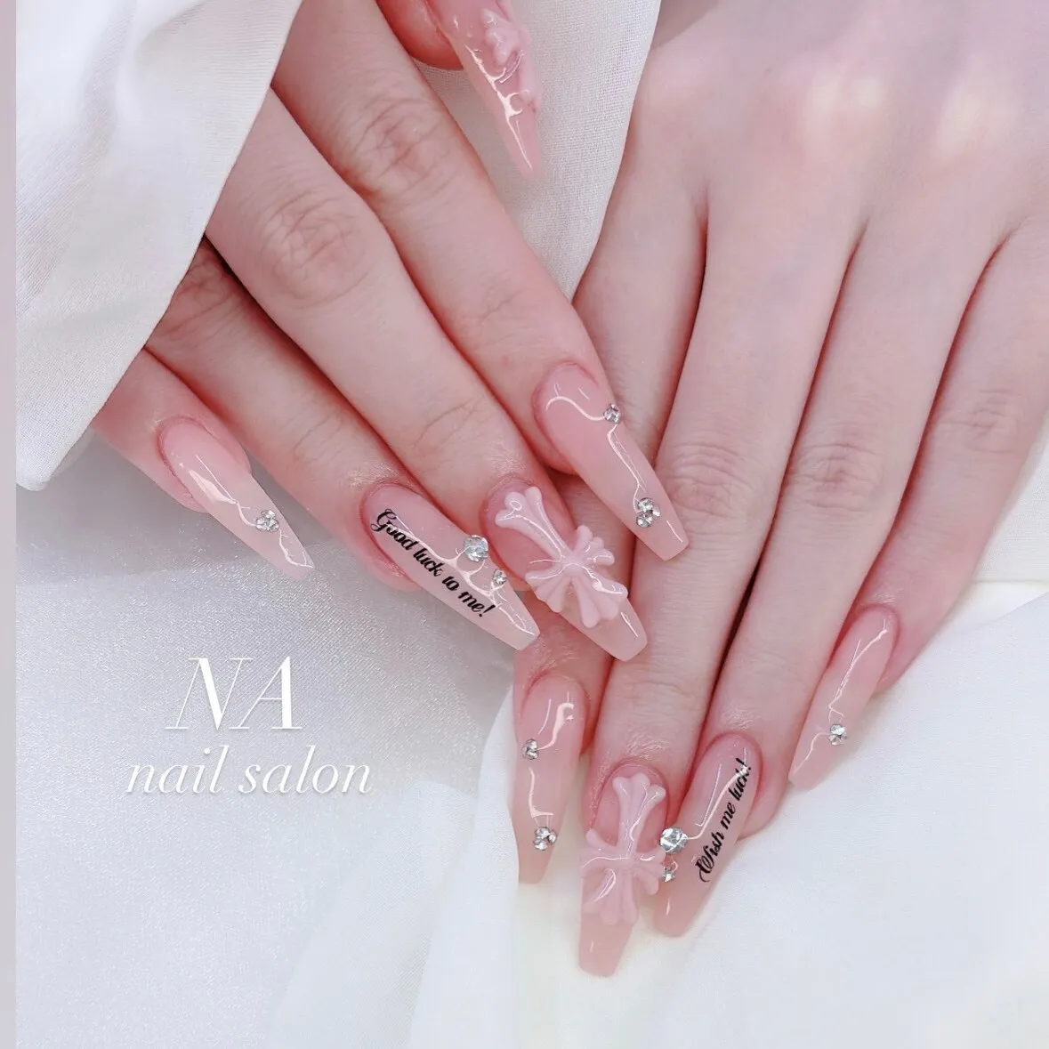 Trending Chrome Parts Nails